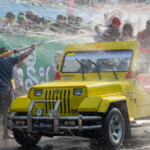 第1月 ダグー月(3月から4月頃)
「ダジャンまたはティンジャン」と呼ばれる水かけ祭り。
大晦日まで水をかけあい1年の穢れを落とす。
ヤンゴン