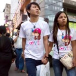 第12月 ダバウン月(2月から3月頃)
2月14日は「恋人たちの日」ペアルック姿が多く見られる。
ヤンゴン